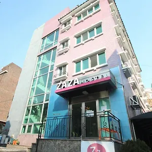 Гостевой дом Zaza Backpackers, Сеул
